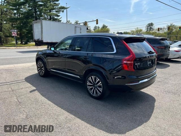 2023 Volvo XC90 Plus Bright Theme with VIN YV4H60CN8P1985514, listed as a Copart auction lot 60407985 with 117,257 mi miles and Clean title. Bid and sale history available at DreamBid. Image 3.