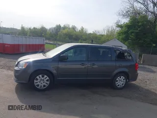 2017 Dodge Grand Caravan SE Plus z VIN 2C4RDGBGXHR549334, wystawiony jako IAAI lot #42097288 z przebiegiem 60 896 mil mil oraz . Historia ofert i sprzedaży dostępna na DreamBid. Obrazek 14.