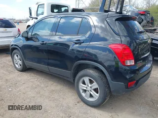 2017 Chevrolet Trax LS z VIN 3GNCJNSB1HL182352, wystawiony jako IAAI lot #42018698 z przebiegiem 100 229 mil mil oraz . Historia ofert i sprzedaży dostępna na DreamBid. Obrazek 3.