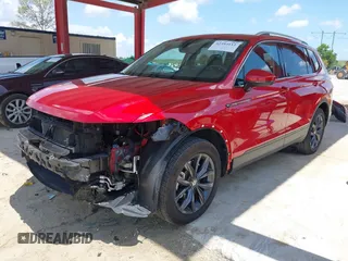 2023 Volkswagen Tiguan SE с VIN 3VVNB7AX4PM073529, выставлен на аукционе IAAI как лот 42393112 с пробегом 40 250 миль миль и . История ставок и продаж доступна на DreamBid. Изображение 2.