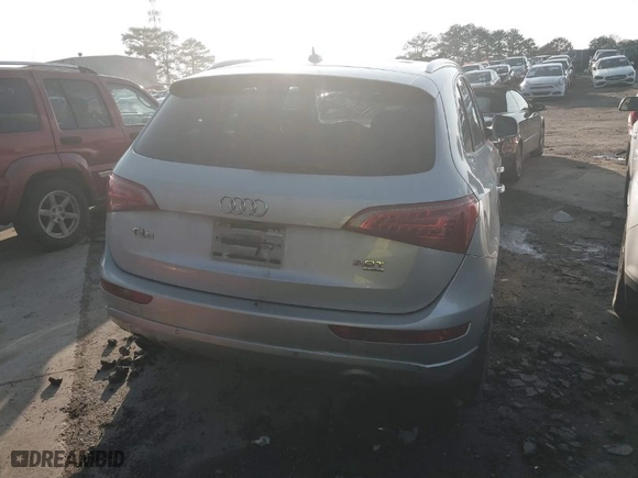 2012 Audi Q5 2.0T Premium Plus with VIN WA1LFAFP4CA019326, listed as a IAAI auction lot 41540267 with 185,731 mi miles. Bid and sale history available at carsss.com. Image 4.