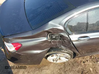 2016 BMW 7 Series 740i с VIN WBA7E2C53GG547930, выставлен на аукционе IAAI как лот 41691844 с пробегом 115 045 миль миль и . История ставок и продаж доступна на DreamBid. Изображение 6.