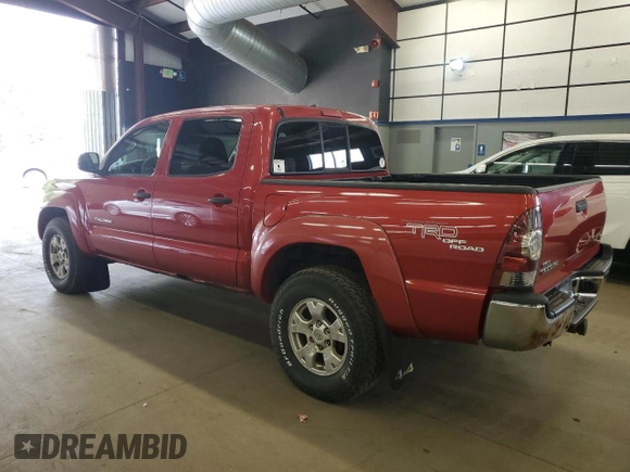 2011 Toyota Tacoma with VIN 3TMLU4EN7BM068907, listed as a Copart auction lot 61417485 with 117,747 mi miles and Clean title. Bid and sale history available at DreamBid. Image 2.