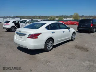2015 Nissan Altima 2.5 SV with VIN 1N4AL3AP0FC478893, listed as a IAAI auction lot 42070533 with 141,993 mi miles. Bid and sale history available at carsss.com. Image 4.