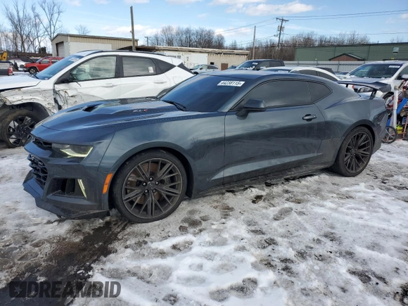 2021 Chevrolet Camaro ZL1 with VIN 1G1FJ1R60M0105348, listed as a Copart auction lot 44238115 with 15,373 mi miles and Salvage Title. Bid and sale history available at carsss.com. Image 1.