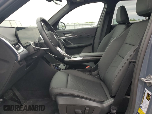 2023 BMW X1 xDrive28i с VIN WBX73EF04P5X15700, выставлен на аукционе Copart как лот 56488145 с пробегом 19 980 миль миль и Списание • Salvage title. История ставок и продаж доступна на DreamBid. Изображение 7.
