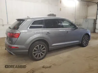 2017 Audi Q7 Prestige with VIN WA1VABF71HD006908, listed as a Copart auction lot 60601775 with 221,608 mi miles and Salvage title. Bid and sale history available at DreamBid. Image 3.
