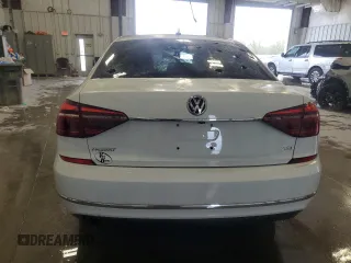 2017 Volkswagen Passat S z VIN 1VWAT7A34HC017341, wystawiony jako Copart lot #55556425 z przebiegiem 63 919 mil mil oraz Nie do naprawy • Non repairable. Historia ofert i sprzedaży dostępna na DreamBid. Obrazek 6.
