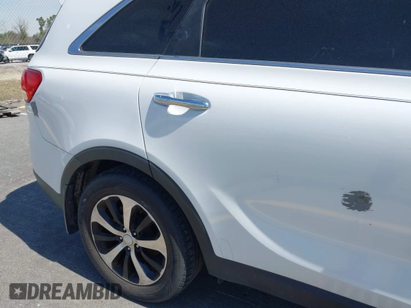 2016 Kia Sorento EX with VIN 5XYPHDA15GG132956, listed as a IAAI auction lot 41845289 with 112,311 mi miles and . Bid and sale history available at DreamBid. Image 6.
