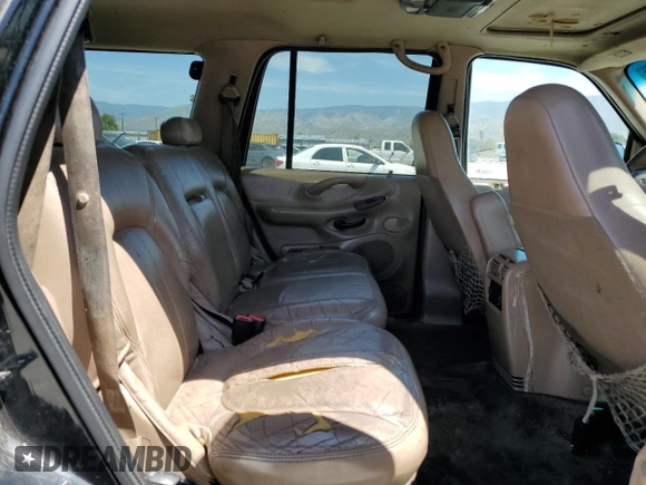 1998 Ford Expedition XLT z VIN 1FMRU17L5WLB18954, wystawiony jako Copart lot #58204235 z przebiegiem 350 480 mil mil oraz Szkoda całkowita • Salvage title. Historia ofert i sprzedaży dostępna na DreamBid. Obrazek 11.