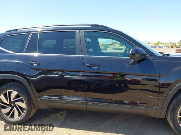 2025 Volkswagen Atlas SE with VIN 1V2WR2CAXSC519735, listed as a IAAI auction lot 42014761 with 2,957 mi miles and . Bid and sale history available at DreamBid. Image 13.