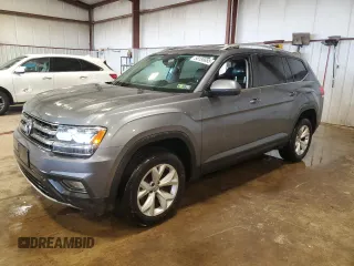 2018 Volkswagen Atlas SE z VIN 1V2KR2CA9JC571127, wystawiony jako Copart lot #58188885 z przebiegiem 106 745 mil mil oraz Szkody całkowita. Historia ofert i sprzedaży dostępna na DreamBid. Obrazek 1.