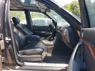 1995 Mercedes-Benz S с VIN WDBGA51E1SA220942, выставлен на аукционе IAAI как лот 42676222 с пробегом 204 200 миль миль и . История ставок и продаж доступна на DreamBid. Изображение 5.