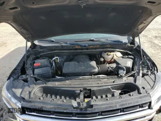 2021 Chevrolet Tahoe LT z VIN 1GNSKNKD2MR357415, wystawiony jako Copart lot #65203165 z przebiegiem 82 996 mil mil oraz Szkoda całkowita • Salvage title. Historia ofert i sprzedaży dostępna na DreamBid. Obrazek 12.