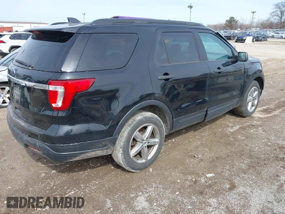 2018 Ford Explorer z VIN 1FM5K7B89JGA96212, wystawiony jako IAAI lot #41849563 z przebiegiem 122 969 mil mil oraz . Historia ofert i sprzedaży dostępna na DreamBid. Obrazek 4.