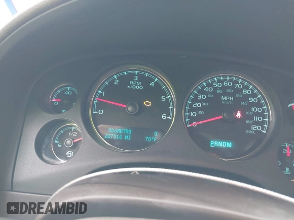 2012 GMC Yukon Denali with VIN 1GKS1EEF0CR292852, listed as a IAAI auction lot 41303140 with 227,316 mi miles. Bid and sale history available at carsss.com. Image 7.