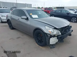2008 Infiniti G35 Journey z VIN JNKBV61E18M212609, wystawiony jako IAAI lot #41959730 z przebiegiem 148 188 mil mil oraz . Historia ofert i sprzedaży dostępna na DreamBid. Obrazek 1.