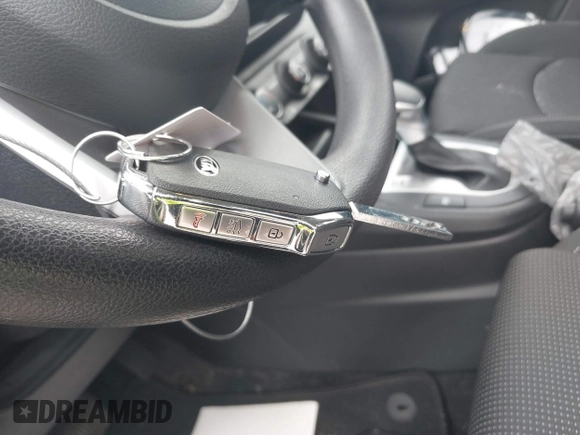 2021 Kia Forte LXS z VIN 3KPF24AD1ME361778, wystawiony jako IAAI lot #42275086 z przebiegiem 13 472 mil mil oraz . Historia ofert i sprzedaży dostępna na DreamBid. Obrazek 11.