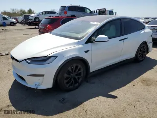2022 Tesla Model X with VIN 7SAXCBE50NF331632, listed as a Copart auction lot 48062053 with 0 mi miles. Bid and sale history available at carsss.com. Image 1.