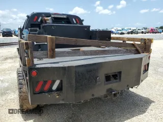 2019 Ford F-350 XL with VIN 1FT8W3DT0KEE63303, listed as a Copart auction lot 59960655 with Not provided miles and Salvage title. Bid and sale history available at DreamBid. Image 6.