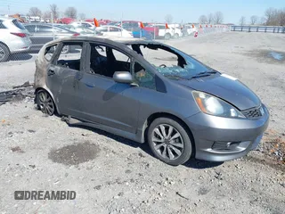 2013 Honda Fit Sport with VIN JHMGE8H52DC080175, listed as a IAAI auction lot 41769302 with 1 mi miles. Bid and sale history available at carsss.com. Image 1.