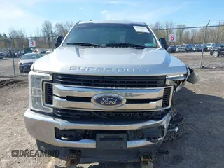 2017 Ford F-250 Lariat z VIN 1FT7W2BT4HED52447, wystawiony jako IAAI lot #42134353 z przebiegiem 208 788 mil mil oraz . Historia ofert i sprzedaży dostępna na DreamBid. Obrazek 12.