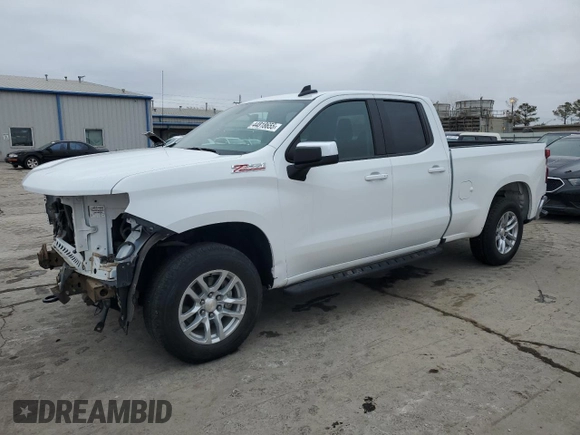 2021 Chevrolet Silverado 1500 LT with VIN 1GCRYDED0MZ108834, listed as a Copart auction lot 44818655 with 43,207 mi miles and Salvage Title. Bid and sale history available at DreamBid. Image 1.