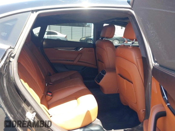2018 Maserati Quattroporte S GranLusso z VIN ZAM56YPL1J1274060, wystawiony jako IAAI lot #42347208 z przebiegiem 55 022 mil mil oraz . Historia ofert i sprzedaży dostępna na DreamBid. Obrazek 8.