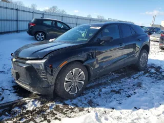2024 Chevrolet Blazer EV eAWD LT z VIN 3GNKDBRJ5RS264042, wystawiony jako Copart lot #87208674 z przebiegiem 901 mil mil oraz Szkody całkowita. Historia ofert i sprzedaży dostępna na DreamBid. Obrazek 1.