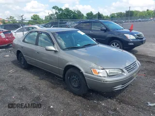 1999 Toyota Camry LE с VIN 4T1BG22K1XU582834, выставлен на аукционе IAAI как лот 42456096 с пробегом 234 051 миль миль и . История ставок и продаж доступна на DreamBid. Изображение 1.