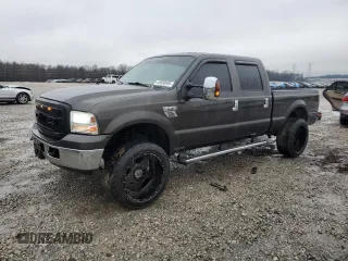 2006 Ford F-250 XL z VIN 1FTSW21546EB97151, wystawiony jako Copart lot #45000095 z przebiegiem 208 059 mil mil oraz Czysty tytuł • Clean title. Historia ofert i sprzedaży dostępna na DreamBid. Obrazek 1.