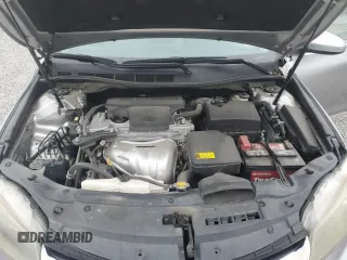 2015 Toyota Camry XLE z VIN 4T1BF1FK2FU043676, wystawiony jako Copart lot #55068485 z przebiegiem 120 629 mil mil oraz Szkoda całkowita • Salvage title. Historia ofert i sprzedaży dostępna na DreamBid. Obrazek 11.