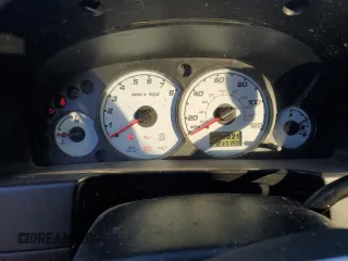 2004 Ford Escape Limited with VIN 1FMCU94184KA51163, listed as a Copart auction lot 88150795 with 217,158 mi miles and Salvage Title. Bid and sale history available at carsss.com. Image 9.