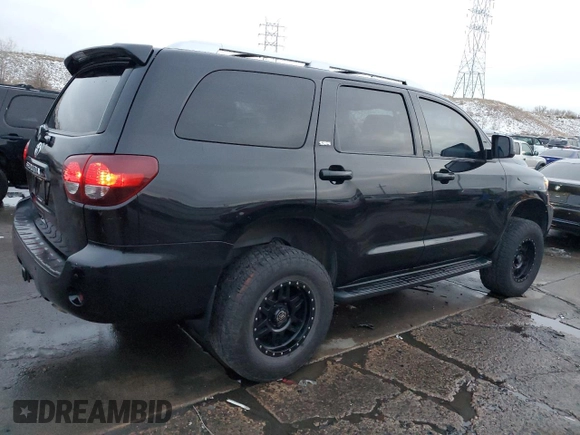 2018 Toyota Sequoia SR5 with VIN 5TDBY5G17JS162297, listed as a Copart auction lot 84745084 with 122,154 mi miles and Salvage Title. Bid and sale history available at carsss.com. Image 3.