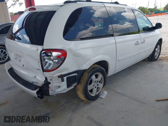 2005 Dodge Caravan SXT с VIN 2D4GP44L85R476597, выставлен на аукционе IAAI как лот 42667976 с пробегом 121 903 миль миль и . История ставок и продаж доступна на DreamBid. Изображение 4.
