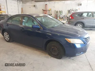 2007 Toyota Camry CE z VIN 4T1BE46K57U076757, wystawiony jako IAAI lot #42474783 z przebiegiem 106 949 mil mil oraz . Historia ofert i sprzedaży dostępna na DreamBid. Obrazek 1.
