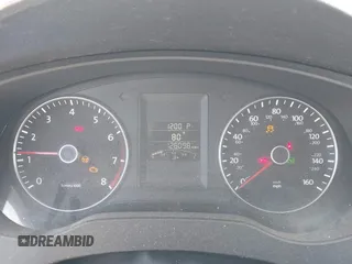 2014 Volkswagen Jetta SE z VIN 3VWD17AJ1EM238164, wystawiony jako IAAI lot #42672236 z przebiegiem 126 098 mil mil oraz . Historia ofert i sprzedaży dostępna na DreamBid. Obrazek 7.