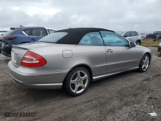 2005 Mercedes-Benz CLK-Class 5.0L with VIN WDBTK75G35T044178, listed as a Copart auction lot 73940824 with 0 mi miles and Salvage Title. Bid and sale history available at carsss.com. Image 3.
