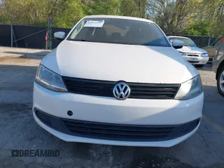 2012 Volkswagen Jetta Sedan SE w/Convenience & Sunroof with VIN 3VWDX7AJ4CM386885, listed as a IAAI auction lot 42052411 with 328,232 mi miles. Bid and sale history available at carsss.com. Image 6.