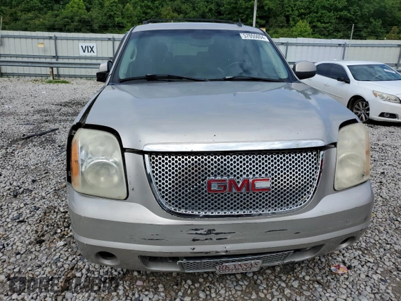 2007 GMC Yukon SLE w/3SA with VIN 1GKFC13C77J256366, listed as a Copart auction lot 72216464 with 197,660 mi miles and Salvage Title. Bid and sale history available at carsss.com. Image 5.
