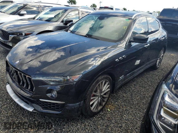2021 Maserati Levante GranLusso with VIN ZN661XUL9MX372940, listed as a Copart auction lot 74105444 with 0 mi miles and Salvage Title. Bid and sale history available at carsss.com. Image 1.