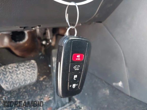 2022 Toyota RAV4 XLE Premium with VIN 2T3A1RFV6NC283890, listed as a IAAI auction lot 42045390 with 69,180 mi miles and . Bid and sale history available at DreamBid. Image 11.