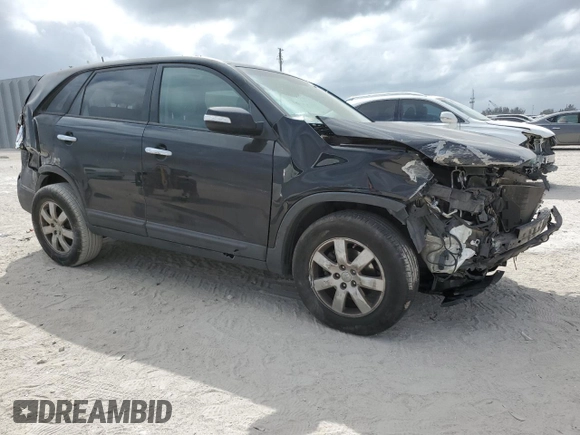 2013 Kia Sorento LX with VIN 5XYKT4A2XDG402146, listed as a Copart auction lot 47826415 with 199,943 mi miles and Salvage Title. Bid and sale history available at carsss.com. Image 4.