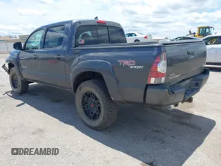 2012 Toyota Tacoma z VIN 5TFLU4EN8CX023888, wystawiony jako IAAI lot #42545349 z przebiegiem 118 369 mil mil oraz . Historia ofert i sprzedaży dostępna na DreamBid. Obrazek 3.