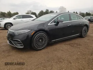 2022 Mercedes-Benz EQS 580 z VIN W1KCG4EB4NA020916, wystawiony jako Copart lot #53456625 z przebiegiem 10 182 mil mil oraz Szkody całkowita. Historia ofert i sprzedaży dostępna na DreamBid. Obrazek 1.