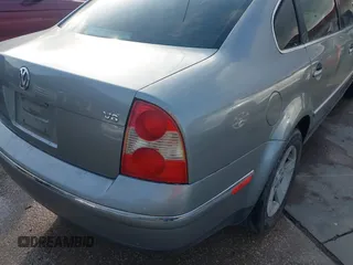 2004 Volkswagen Passat GLX z VIN WVWRH63B44P197011, wystawiony jako IAAI lot #42019610 z przebiegiem 151 540 mil mil oraz . Historia ofert i sprzedaży dostępna na DreamBid. Obrazek 12.
