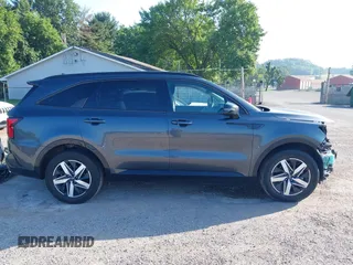2022 Kia Sorento S z VIN 5XYRL4LCXNG157029, wystawiony jako IAAI lot #42502291 z przebiegiem 60 403 mil mil oraz . Historia ofert i sprzedaży dostępna na DreamBid. Obrazek 14.