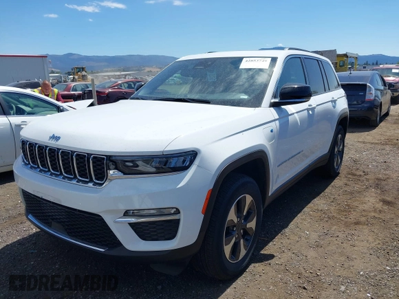 2024 Jeep Grand Cherokee с VIN 1C4RJYB6XRC135521, выставлен на аукционе IAAI как лот 42853749 с пробегом 27 428 миль миль и . История ставок и продаж доступна на DreamBid. Изображение 2.