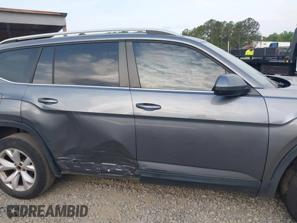 2018 Volkswagen Atlas SE с VIN 1V2DR2CA6JC535940, выставлен на аукционе IAAI как лот 42160564 с пробегом 101 140 миль миль и . История ставок и продаж доступна на DreamBid. Изображение 13.