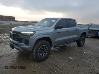 2023 Chevrolet Colorado 4WD Z71 z VIN 1GCPTDEK9P1170384, wystawiony jako Copart lot #86518884 z przebiegiem 26 528 mil mil oraz Szkoda całkowita • Salvage title. Historia ofert i sprzedaży dostępna na DreamBid. Obrazek 1.